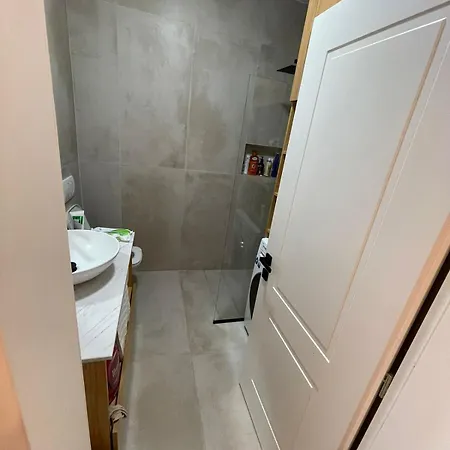 Drymadhes Apartment Gjilek